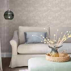 Décorez vos murs avec ce papier peint au motif d'un treillis végétal de coloris naturels sur un fond gris doux. Caractéristiq ...