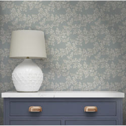 Laura Ashley - Papier peint intissé Burnham Pale Seaspray 1005 x 52cm Bleu