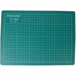 Tapis de découpe à triple couche PVC avec marques pour guider l'utilisateur afin d'obtenir une coupe précise. Pour la découpe ...
