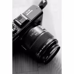 Panasonic H-ES045 lentille et filtre d'appareil photo SLR Noir - Vue supplémentaire 8