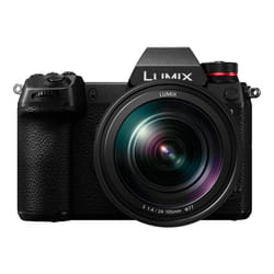 Panasonic Lumix S1 + S 24-105mm F4 MACRO O.I.S. MILC 24,2 MP CMOS 6000 x 4000 pixels Noir