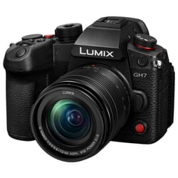 Appareil photo Hybride PANASONIC GH7 noir +12-60mm Lumix