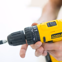Perceuse Stanley FMC021S2; 10,8 V; 2x1,5 Ah accu.