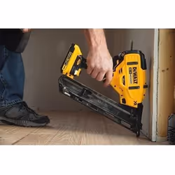 Bande de cloueuse DeWalt DCN650N; 18 V (sans batterie et chargeur)