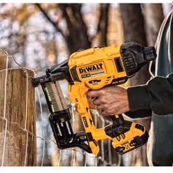 Agrafeuse DeWalt DCFS950N-XJ; 18 V (sans batterie et chargeur)
