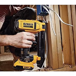 Agrafeuse DeWalt DCN701N-XJ; 18 V (sans batterie et chargeur)