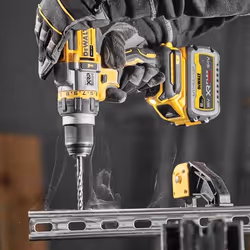 Ensemble d'outils DeWalt DCK2016T2T-QW (DCD999 + DCG418); 2x6,0 Ah accu.