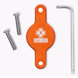Muc-Off - Secure Tag Holder - Protection et Dissimulation de Apple Airtag - Emplacement Porte-Bidon - Orange