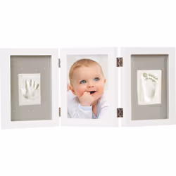 Gardez de magnifiques souvenirs des premiers moments passés avec votre bébé. Le kit empreintes Dooky Luxury Memory Box Triple ...