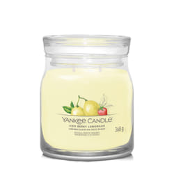 Yankee Candle Iced Berry Lemonade bougie en cire Rond Pamplemousse, Citron, Malt, Mandarin, Ananas, Pomelo, Framboise, Fraise, Vanille, Violet Jaune 1 pièce(s)