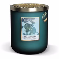 Grande bougie à la cire de soja Apaisement - Heart and Home Senteur : Apaisement 🌿 Note de tête : Cyprès 🌱 Note de c&oelig  ...