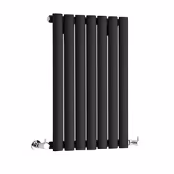 Le radiateur design horizontal Vitality est doté d'une finition noire poudrée (RAL 9005), qui transforme votre espace en un r ...