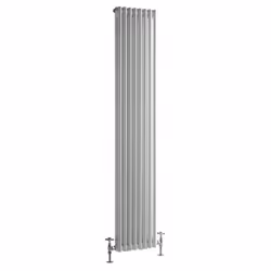 Ajoutez une touche de style vintage a votre espace de vie grâce à ce radiateur vertical rétro blanc de la gamme Windsor. Cara ...