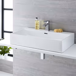 Grand classique des salles de bain contemporaines, la vasque ovale à poser, cet ensemble avec son mitigeur, allie esthétisme  ...