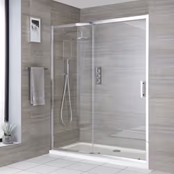 La porte de douche coulissante 100cm Hudson Reed Portland apportera un style élégant et moderne à votre salle de bain. Fabriq ...