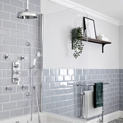 Elizabeth - Kit de douche rétro - Mitigeur thermostatique à triple fonctions avec inverseur&44 Pommeau de douche pluie rond de 20 cm&44 Buses