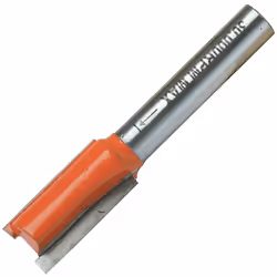 Tranchants en carbure de tungstène, double cannelure pour finition lisse.
