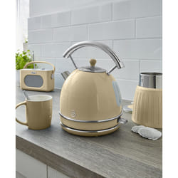 Swan SK14630CN bouilloire 1,8 L 3000 W Crème