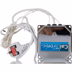 Mécanisme de prévention = Electrolytique Débit maximal = 180L/min. Unité de commande. 2 longueurs de deux mètres de câble sim ...