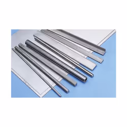 Forme = Barre plate Matériau = Acier Inoxydable Longueur = 2m Largeur = 40mm Qualité du matériau = 316 Taille = 3mm Résistanc ...