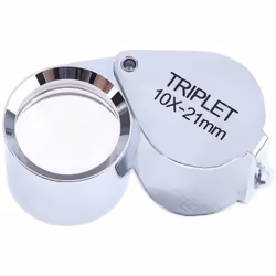 Puissance de grossissement = 10X Diamètre de lentille = 21mm Type = Loupe à main Loupes de poche triplet de RS Pro. Cette sér ...