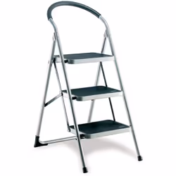 Nombre de pas = 3 Hauteur de plateforme = 0.71m Matériau = Acier Couleur = Grix Argent Hauteur hors tout = 1.065m Escabeaux e ...