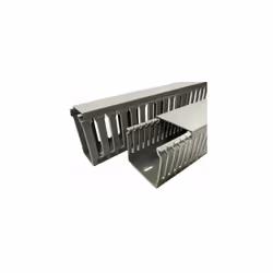 Largeur = 20 mm Profondeur = 20mm Goulotte/Type de chaîne = Support de câble pour armoire Couleur = Gris Matériau = PVC Longu ...