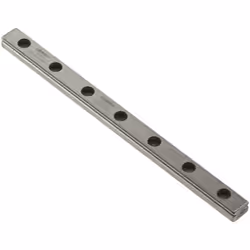 Largeur de rail = 7mm Longueur de rail = 105mm Capacité de charge dynamique = 980N Charge statique nominale = 1240N