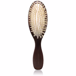 La brosse à cheveux est un article indispensable qui vous aide au quotidien à arranger vos cheveux et à créer les coiffures l ...