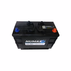 Batterie de démarrage de tracteur / tractopelle, livrée prête à l'emploi. Tension : 12V Capacité : 110Ah Intensité de démarra ...