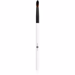 Le pinceau pour les yeux Lily Lolo Tapered Blending Brush est un allié indispensable de tous les maquillages des yeux réussis ...