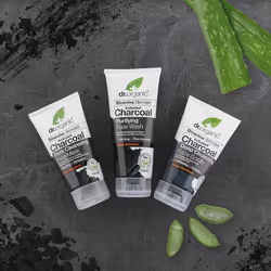 Dr Organic Charcoal Crème nettoyante Femmes 200 ml