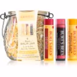 Faites-vous plaisir ou faites plaisir à vos proches en choisissant un magnifique coffret de cosmétiques Burt’s Bees Balm Jar. ...