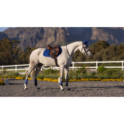 Tapis de selle pour cheval en suède LeMieux Close Contact