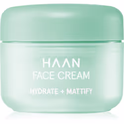 Vous ne souhaitez pas sous-estimer les soins de votre visage&nbsp;? Utilisez chaque jour une crème hydratante – elle constitu ...
