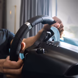 Logitech G G920 Driving Force Noir USB 2.0 Volant + pédales Analogique/Numérique PC, Xbox One, Xbox Series S, Xbox Series X - Vue supplémentaire 4