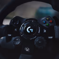 Logitech G G923 Noir USB 2.0 Volant + pédales Analogique/Numérique PC, Xbox One, Xbox Series S, Xbox Series X - Vue supplémentaire 6