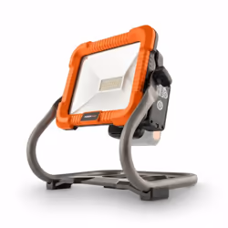 Hors de question d’interrompre les travaux au coucher de soleil ! Grâce à ce projecteur Dual Power, vous pourrez continuer à  ...