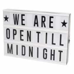 Perel Boîte lumineuse à LED,USB,3x AAA,95 lettres,10 émojis,30 x 22 x 4,3 cm Cette boîte lumineuse à LED avec connexion USB e ...