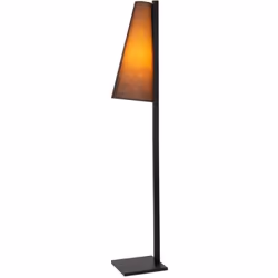Optez pour l'originalité et la fonctionnalité avec Gregory. Ce lampadaire triangulaire crée une atmosphère calme et agréable  ...
