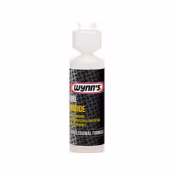 Spécialement conçu pour les véhicules diesel, le Fuel Biocide Wynn's est un traitement carburant antibactérien qui peut aussi ...
