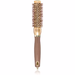 Ne sous-estimez pas la qualité et l'effet de votre brosse sur la qualité et la satisfaction de vos cheveux. La brosse ronde c ...