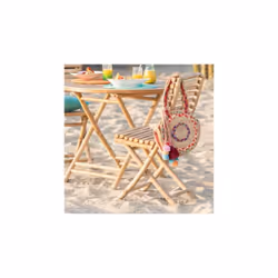 Avec cette chaise pliable en bambou naturel , bénéficiez d'une assise polyvalente qui pourra vous accompagner partout. Facile ...