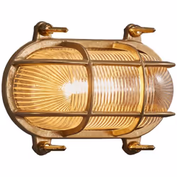 Helford s'inspire du rude climat nordique avec une nature brute et une mer déchaînée. Ce design maritime souligne le caractèr ...