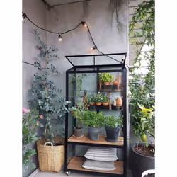 Jardinez fruits et légumes sous cette serre de balcon de 0.32 m² fonctionnelle et moderne.Caractéristiques techniques :Armatu ...