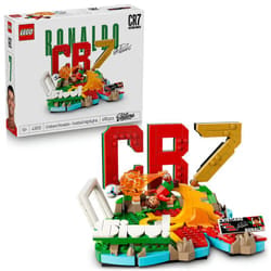LEGO Éditions CR7 Set de construction avec figurine - Jouet de Construction Inspiré par Cristiano Ronaldo pour Enfants