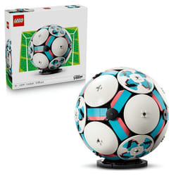 LEGO Editions 43019 Le Ballon de Foot - Jouet de Construction dès 10 ans - Cadeau Sportif