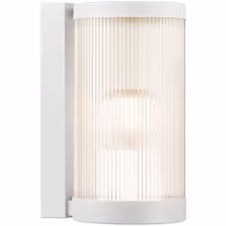 La série Coupar du duo de designers danois Says Who présente une version moderne de la lanterne traditionnelle. Avec ses lign ...