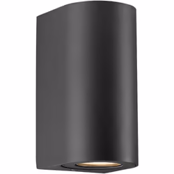 Que vous installiez Canto Maxi 2 à l'intérieur ou à l'extérieur, la lampe fournit un éclairage unique. Son design minimaliste ...