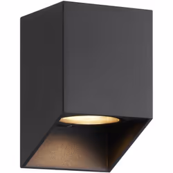 Nico Square est dotée d'un design élégant et moderne qui projette la lumière vers le bas, créant un bel effet lumineux sur le ...
